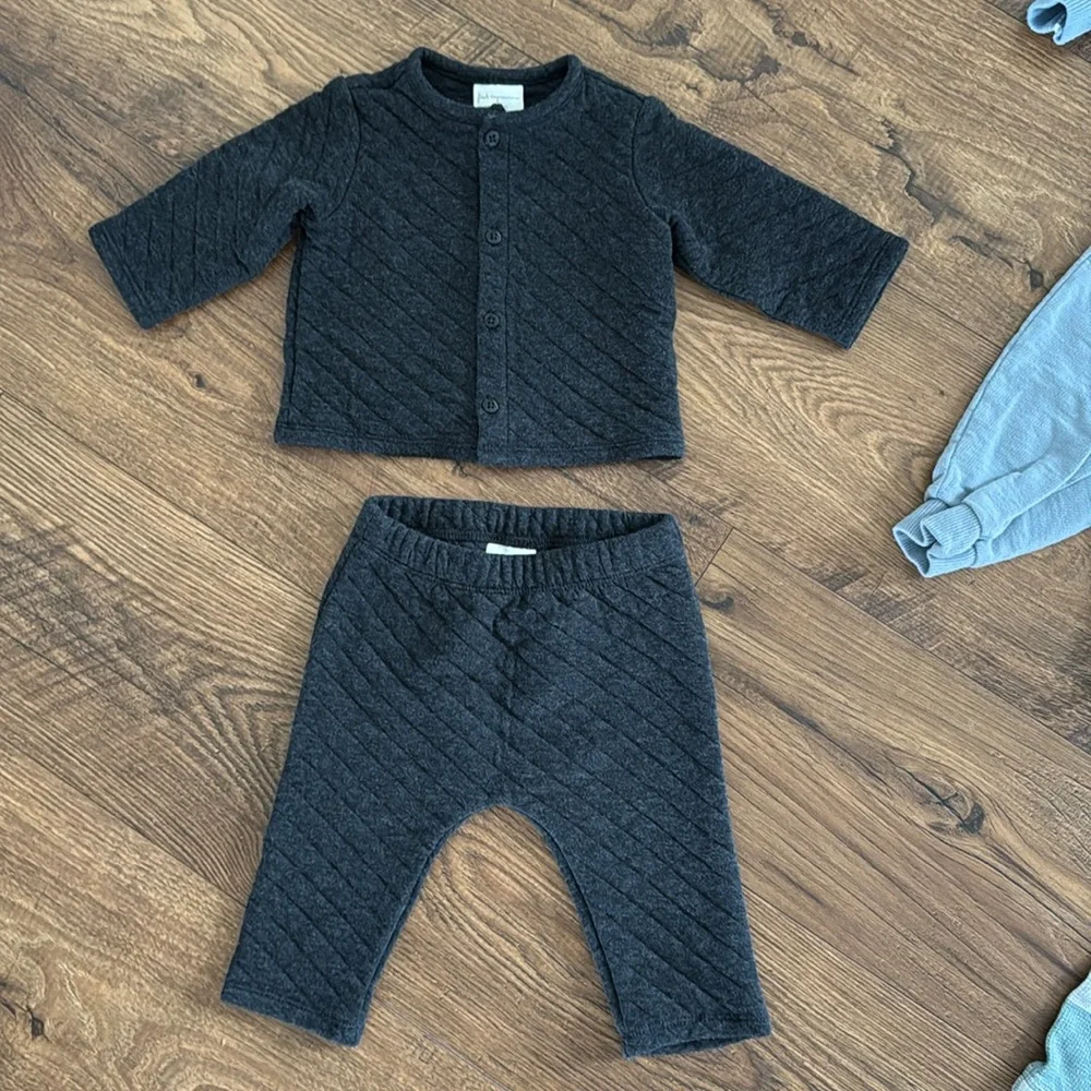 Bundle of 6 month baby boy sweatshirt / long sleeve sets, Carter’s, Cat&Jack